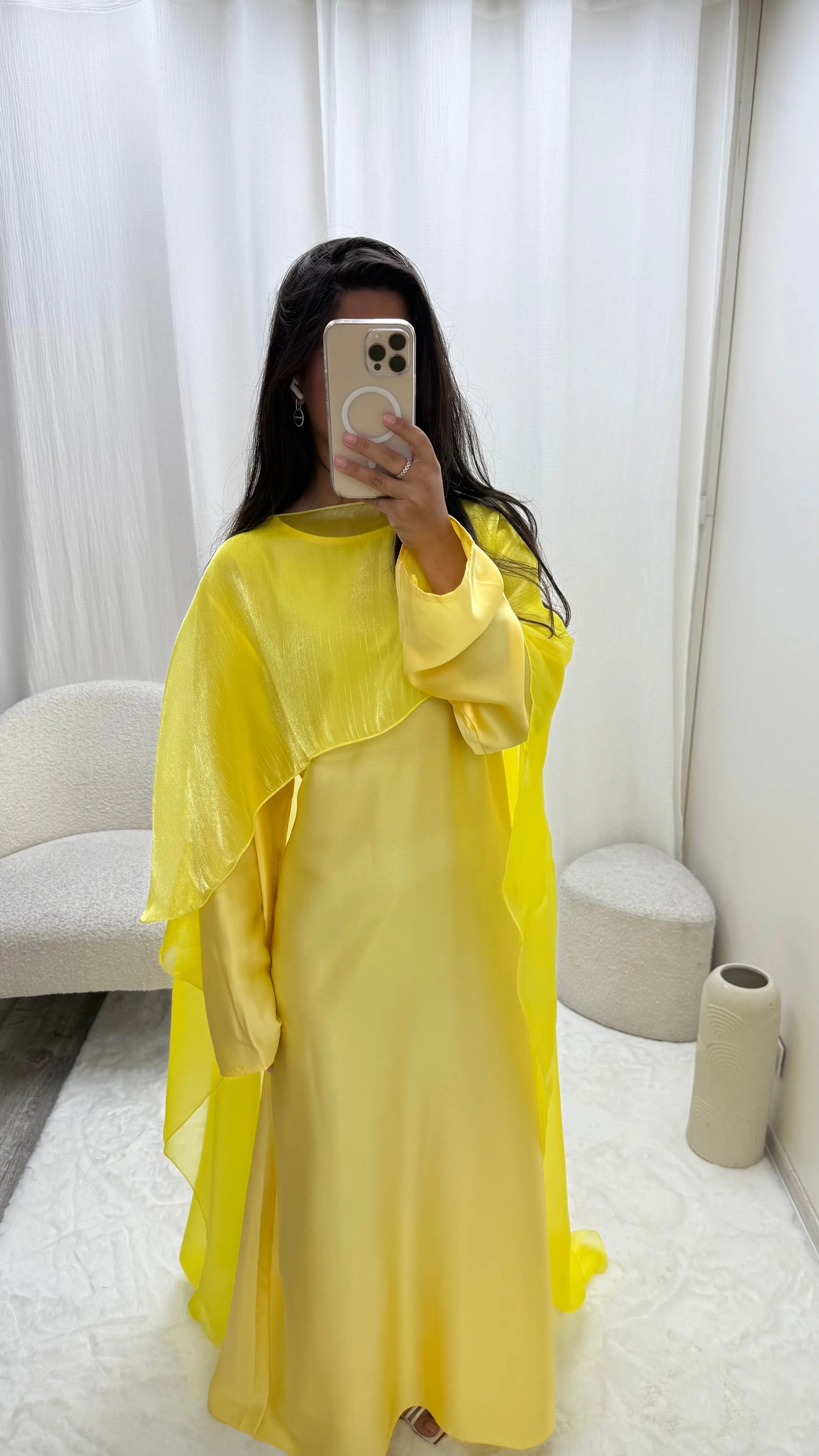 Robe Satinée avec Cape Olivia Miss Chadou