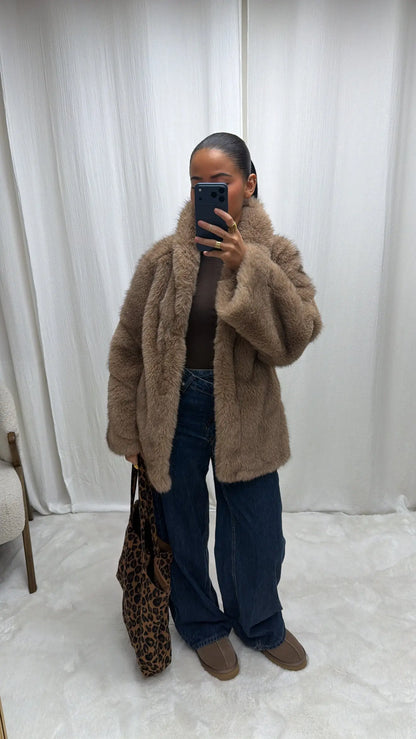 Veste en Fausse Fourrure Premium – Taupe Chaud MissChadou