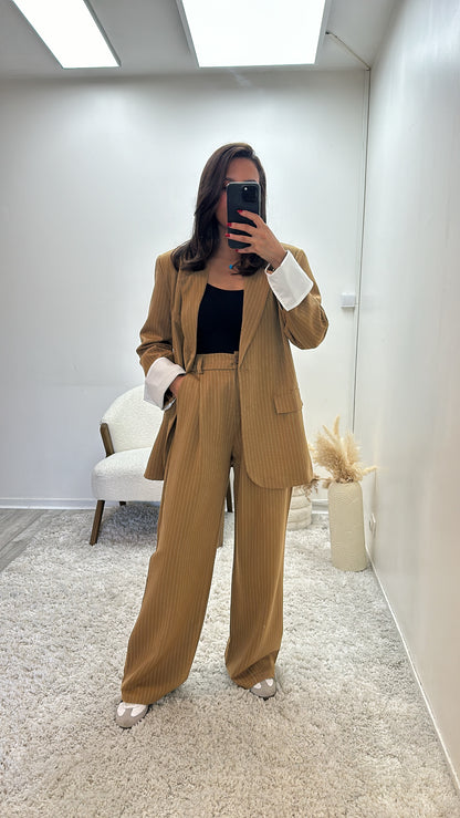 Ensemble Blazer Pantalon à Rayures Jiji