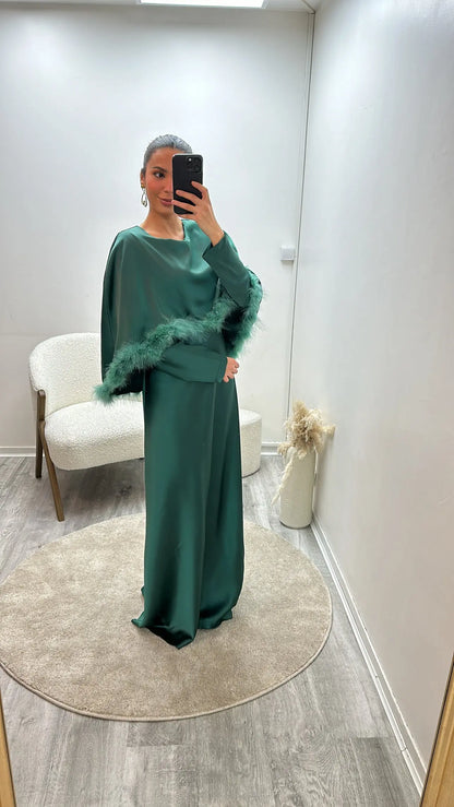 Robe à plumes en satin Emely Miss Chadou