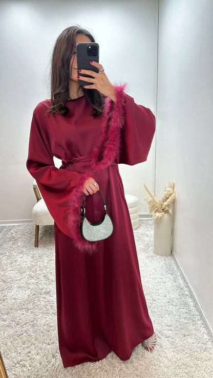 Abaya à plumes en satin dana Miss Chadou