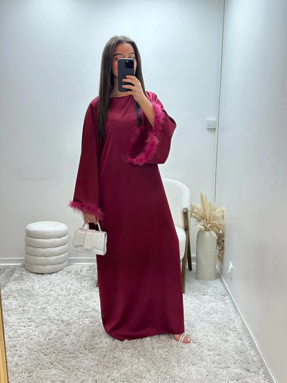 Abaya à plumes en satin dana