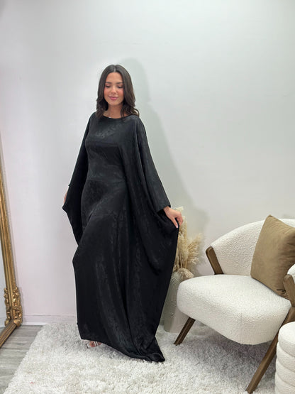 Abaya noire à manches chauves-souris racha