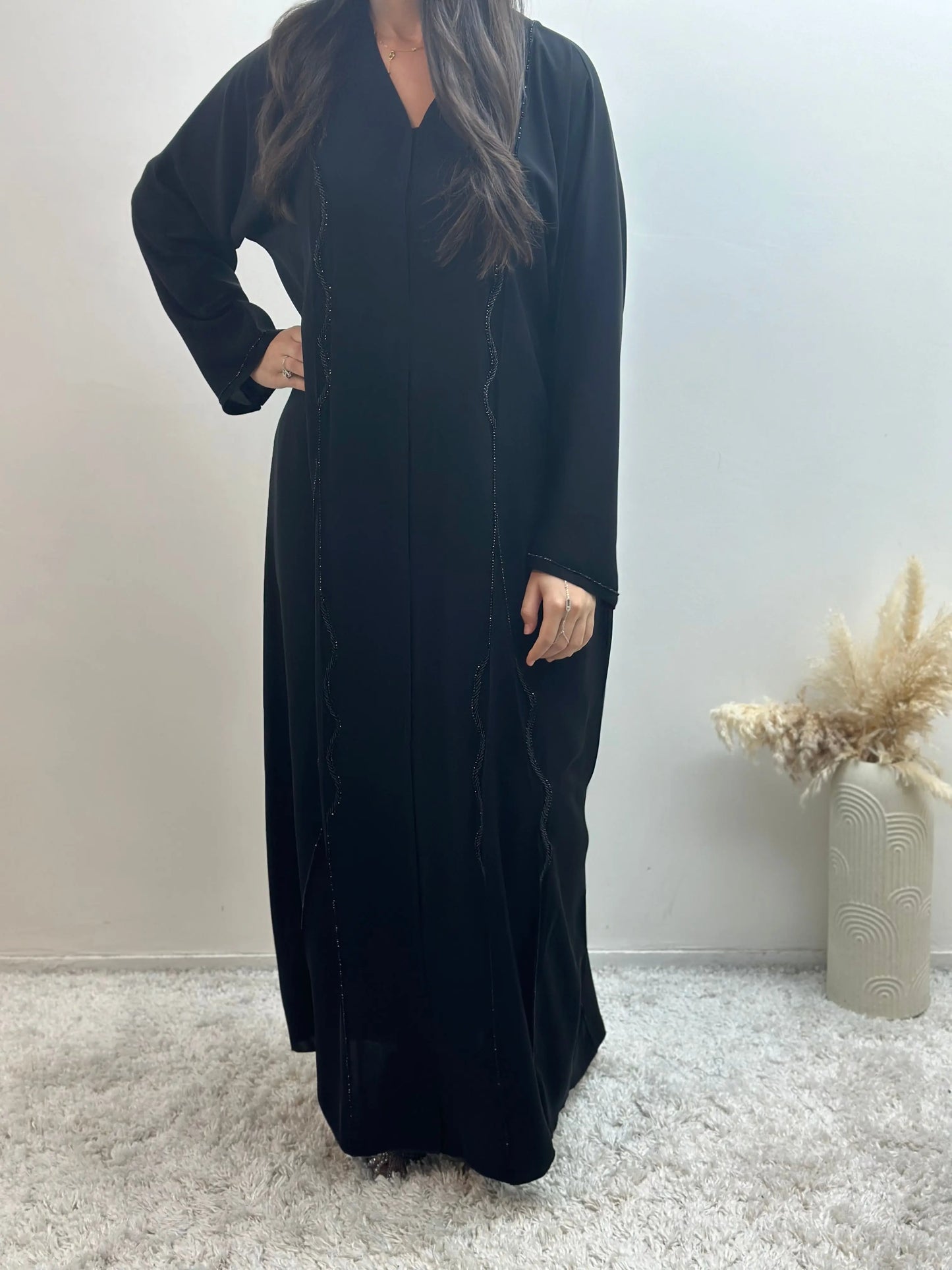 ABAYA DUBAI EN NIDHA CORÉEN Mana