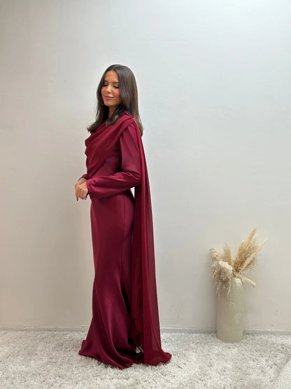 Robe Soirée en Satin à Cape Esmeralda