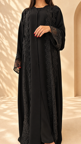 Abaya Al Manarah Schwarz 2-teilig – Blumenspitze und perlenbesetzte Guipure