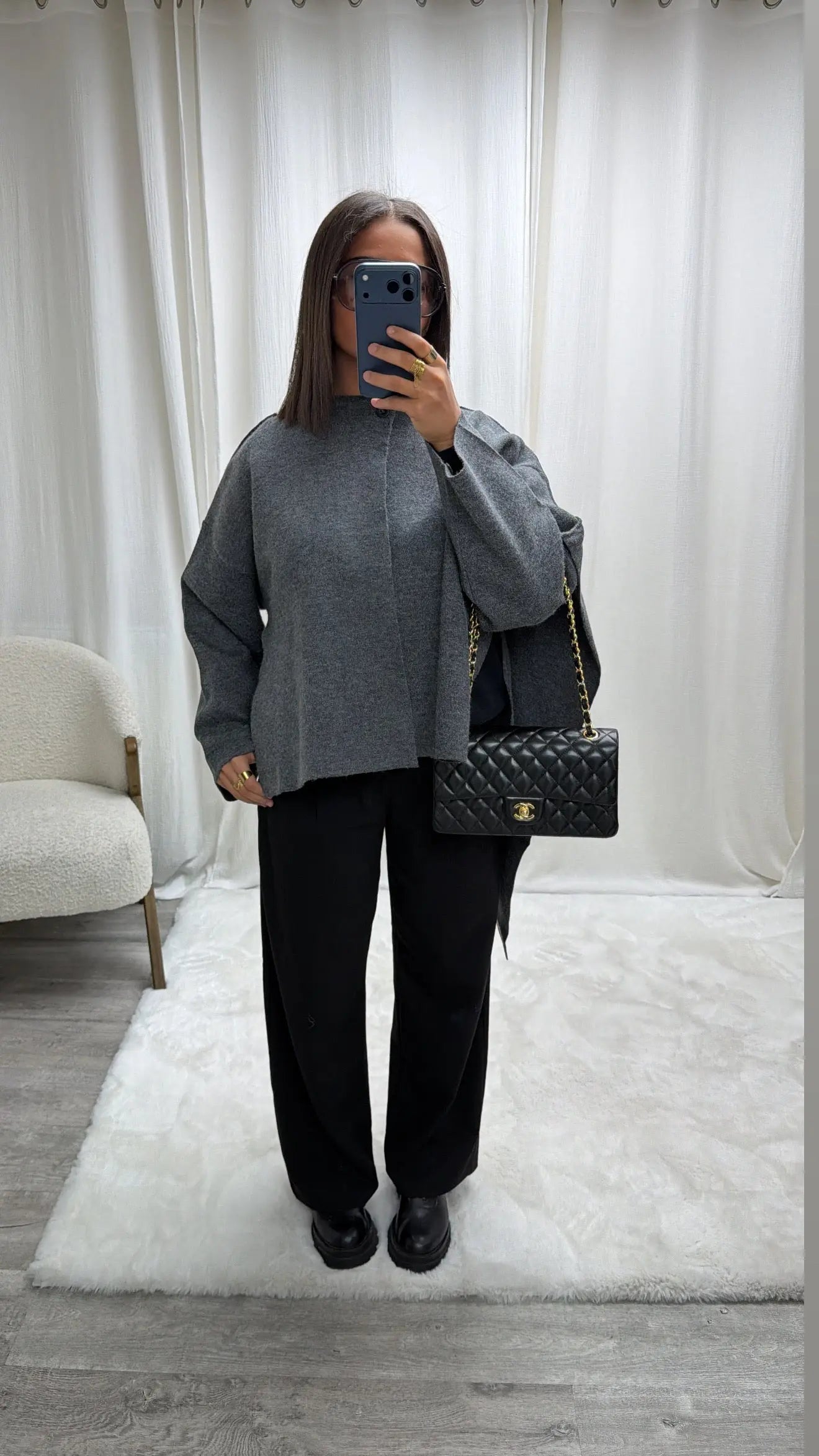 Cardigan Cape Premium en Laine avec Écharpe Intégrée – Coupe Asymétrique MissChadou