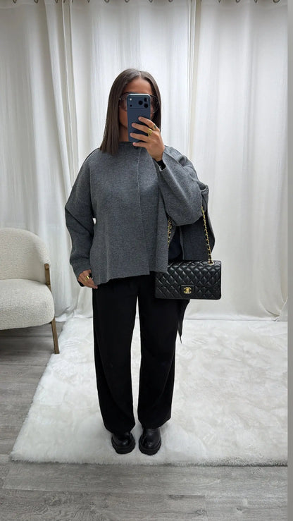 Cardigan Cape Premium en Laine avec Écharpe Intégrée – Coupe Asymétrique MissChadou