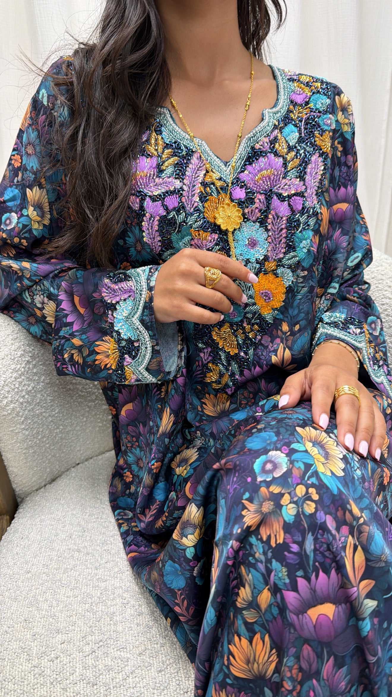 Makhaweer Dubai multicolore, robe émiratie de cérémonie en soie italienne fait main — Miss Chadou