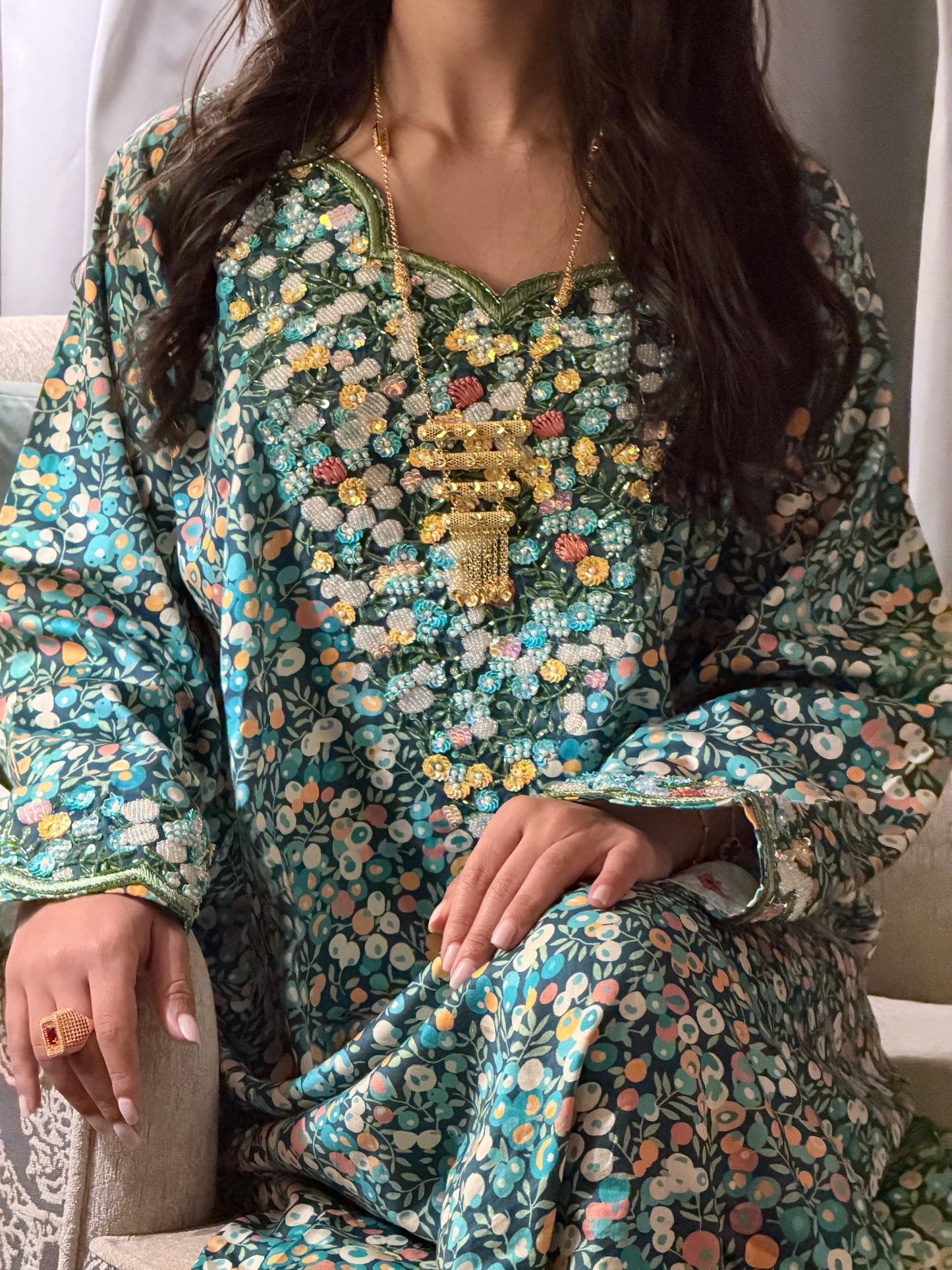 Makhaweer – Création Emirati | Gamme Luxe