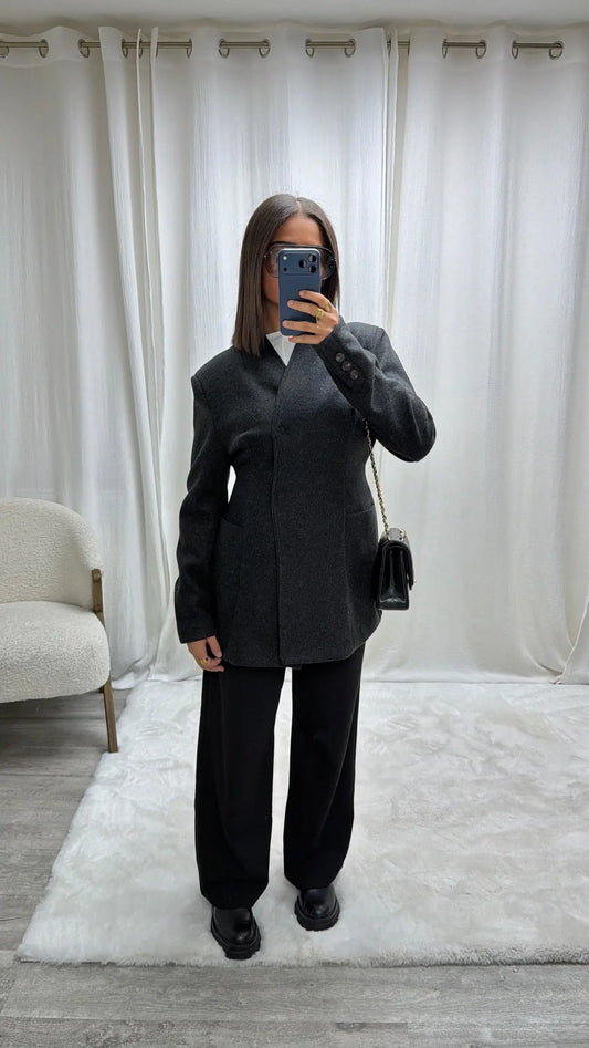 Veste Manteau Premium Ceinturée – Coupe Élégante & Boutons Invisibles MissChadou