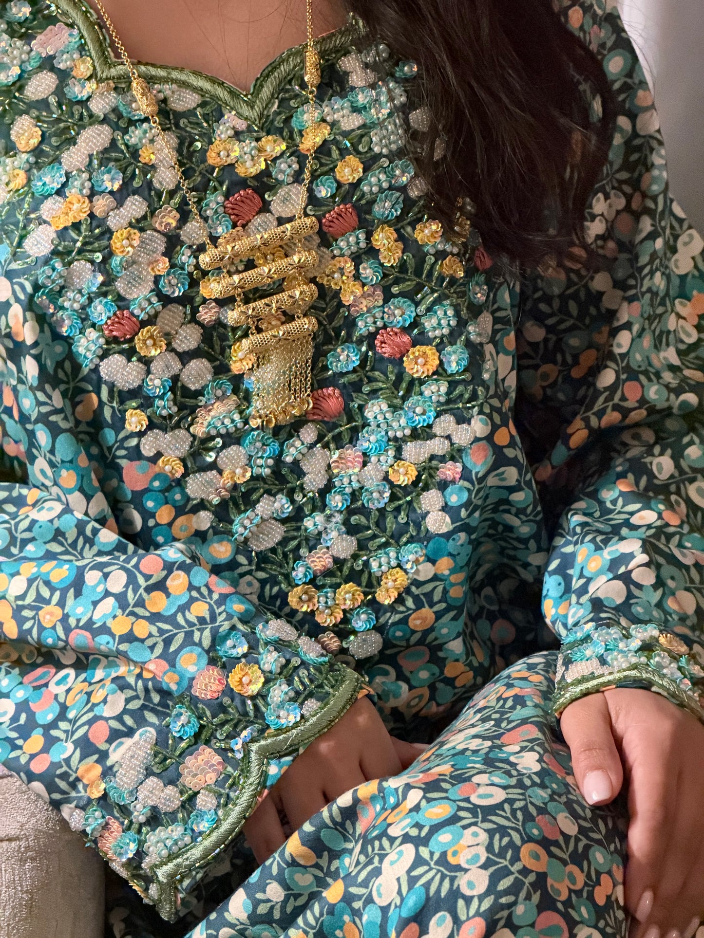 Makhaweer – Création Emirati | Gamme Luxe