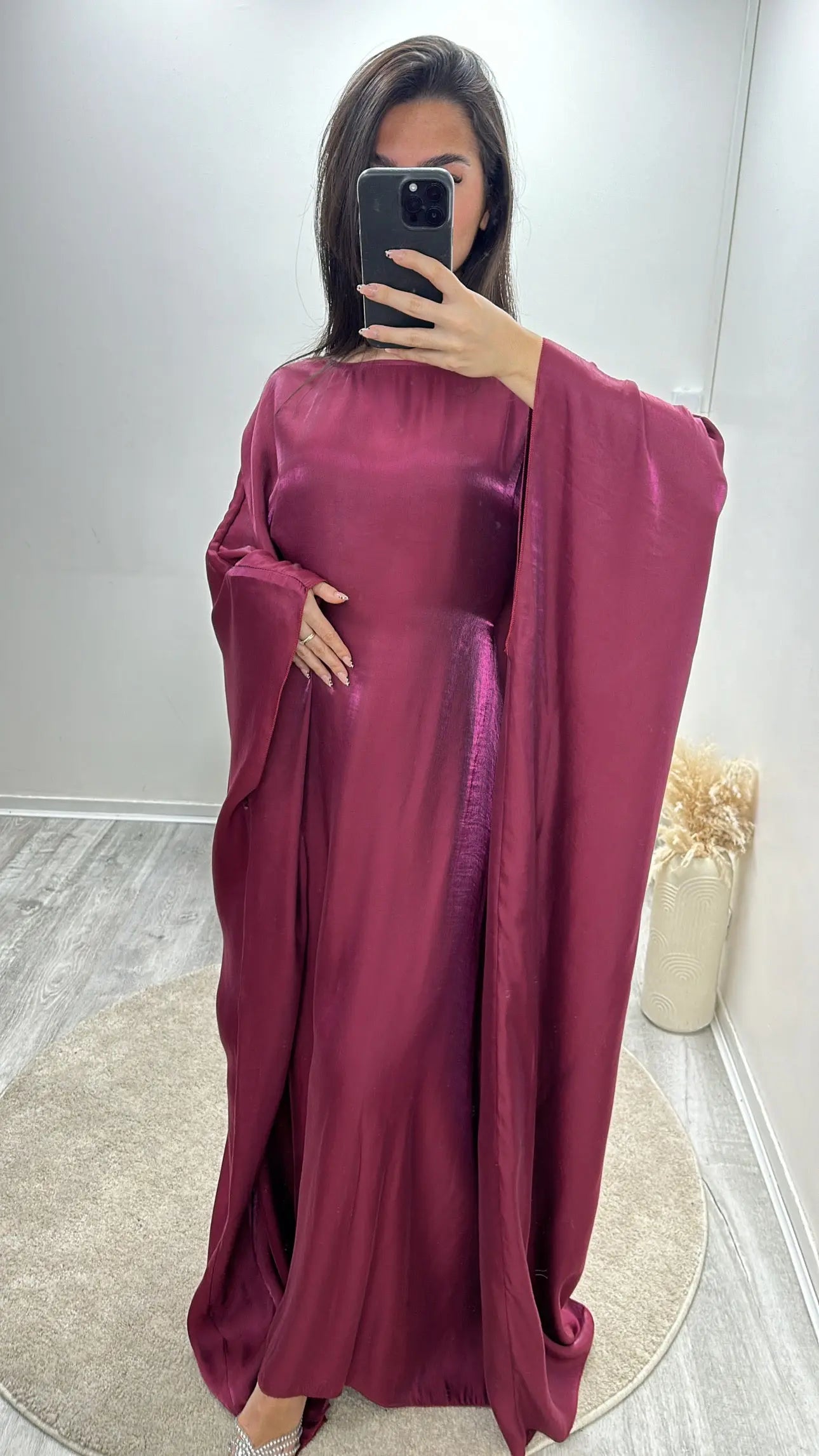 Abaya bordeauxà manches papillons stella Miss Chadou