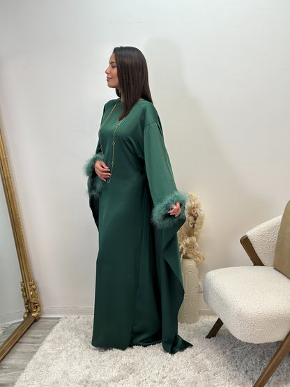 Abaya verte émeraude à plumes en satin dina