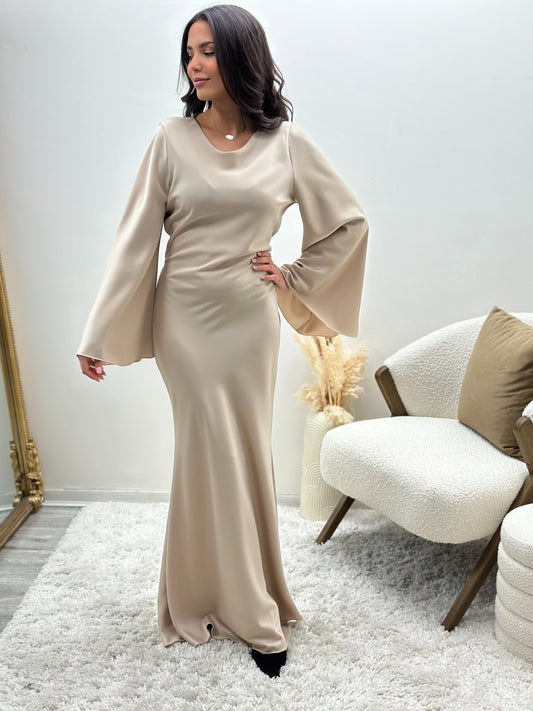 Robe beige en satin enaya