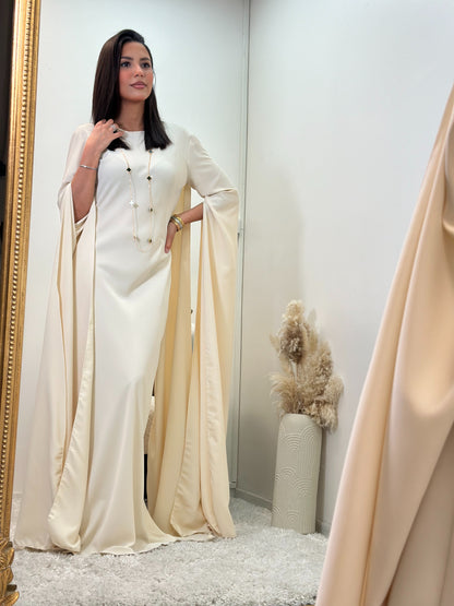 robe à cape beige en satin ludmila