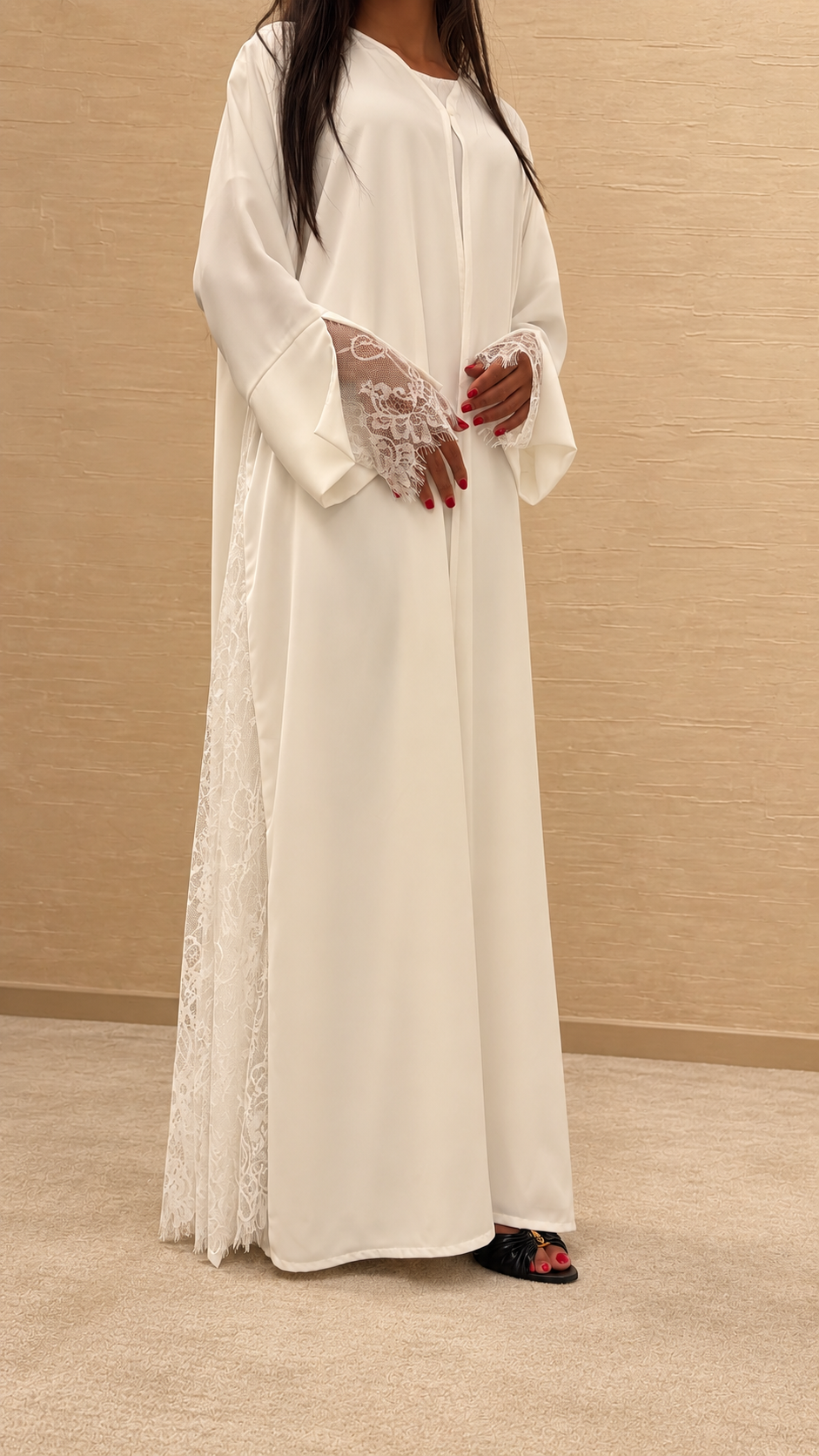Abaya Dubai blanche Lulwa pour fiançailles, mariage et henné