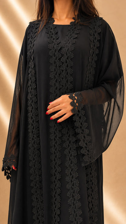 Tombé aérien de la mousseline transparente du kimono Jumeirah noir