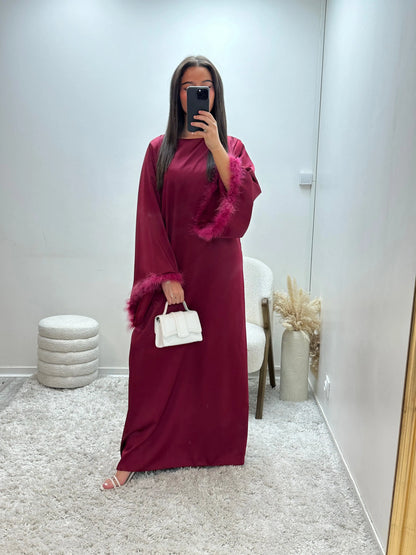 Abaya à plumes en satin dana