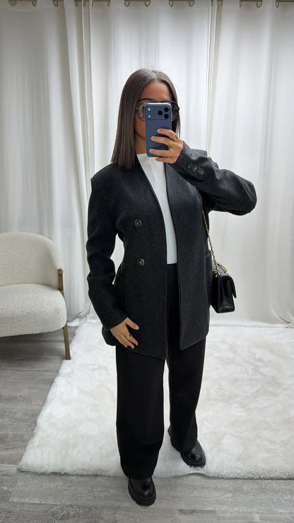 Veste Manteau Premium Ceinturée – Coupe Élégante & Boutons Invisibles MissChadou