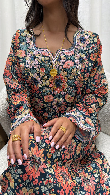 Makhaweer coton premium bleu nuit, jardin floral et broderie perlée main — Miss Chadou