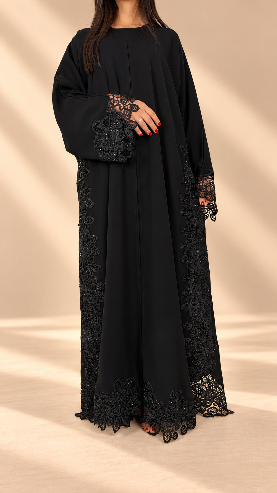 Dentelle florale guipure de l'abaya Khaimah, perles noires cousues main